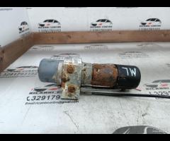 POMPA PORTELLONE BAGAGLIAIO POSTERIORE 2010 MERCED - 6