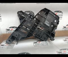 STAFFA SUPPORTO FARO ANTERIORE DESTRO 2009 PORSCHE