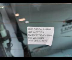 PORTELLONE COFANO POSTERIORE BAULE SKODA SUPERB II - 6