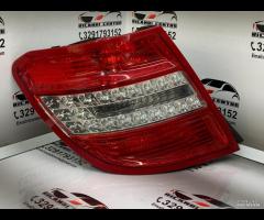 FARO FANALE STOP POSTERIORE SINISTRA MERCEDES C-CL