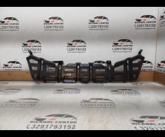 SUPPORTO/GRIGLIA INFERIORE PARAURTI ANTERIORE 2011