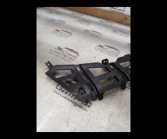 SUPPORTO/GRIGLIA INFERIORE PARAURTI ANTERIORE 2011 - 9