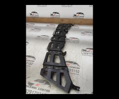 SUPPORTO/GRIGLIA INFERIORE PARAURTI ANTERIORE 2011 - 24