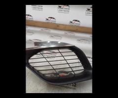 GRIGLIA PARAURTI ANTERIORE DX/MODANATURA CROMO 201