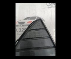 GRIGLIA CORNICE PARAURTI ANTERIORE INFERIORE SX FO - 17