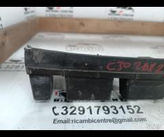 SUPPORTO CENTRALE PARAURTI POSTERIORE 2012 VOLVO C - 10