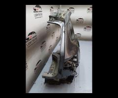 PARAFANGO POSTERIORE \\ LONGHERONE DESTRO SKODA KA - 20