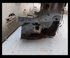 PARAFANGO POSTERIORE \\ LONGHERONE DESTRO SKODA KA - 21