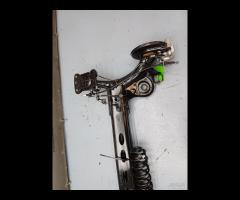 ASSALE POSTERIORE+ AMMORTIZATORE SKODA KAMIQ 2023 - 23