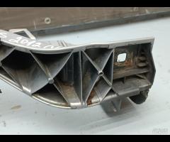 OSSATURA CALANDRA ANTERIORE SUPPERIORE FORD FOCUS - 12