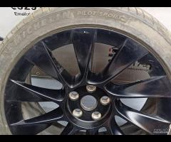 CERCHIO IN LEGA TESLA MODEL Y 2022 255/40 R20 101W