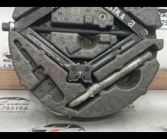 KIT EMERGENZA ATTREZZI SOLLEVATORE RUOTA OPEL ASTR - 4