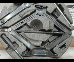 KIT EMERGENZA ATTREZZI SOLLEVATORE RUOTA OPEL INSI - 6
