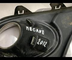 MASCHERINA FENDINEBBIA PARAURTI ANTERIORE DESTRA D - 17