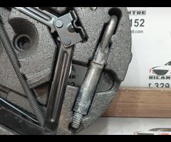 KIT EMERGENZA ATTREZZI SOLLEVATORE RUOTA OPEL INSI