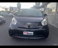 toyota iq automatica colore nera benzina come nuov