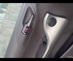 toyota iq automatica colore nera benzina come nuov - 14