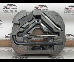 KIT EMERGENZA ATTREZZI SOLLEVATORE RUOTA JAGUAR XF