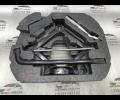 KIT EMERGENZA ATTREZZI SOLLEVATORE RUOTA JAGUAR XF - 8