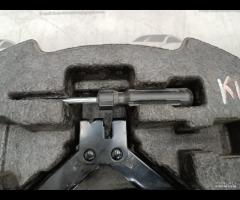 KIT EMERGENZA ATTREZZI SOLLEVATORE RUOTA KIA CEED - 21