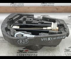 KIT EMERGENZA ATTREZZI SOLLEVATORE RUOTA VOLKSWAGE - 9