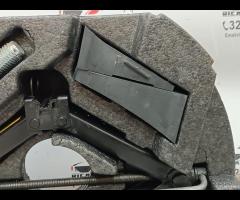 KIT EMERGENZA ATTREZZI SOLLEVATORE RUOTA JAGUAR XF