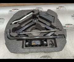 KIT EMERGENZA ATTREZZI SOLLEVATORE RUOTA JAGUAR XF - 8