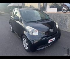 toyota iq automatica colore nera benzina come nuov