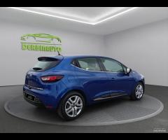 Renault Clio TCe 12V 90 CV GPL 5 porte Moschino In - 6
