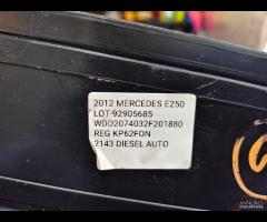 SET GUARNIZIONI BATTITACCO PORTA DX MERCEDES E250 - 18