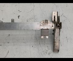 RINFORZO TRAVERSA PARAURTI SUPPORTO ANTERIORE MERC