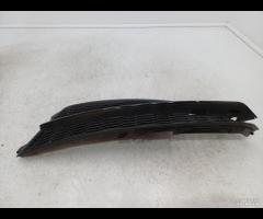 GRIGLIA PARAURTI FENDINEBBIA ANTERIORE DESTRA 2015 - 10