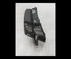 GRIGLIA PARAURTI FENDINEBBIA ANTERIORE DESTRA 2015 - 12