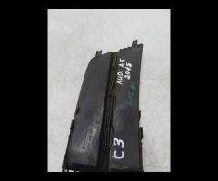 GRIGLIA PARAURTI FENDINEBBIA ANTERIORE DESTRA 2015 - 13