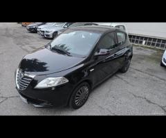 Lancia Ypsilon 1.2 69 CV 5 porte S&S Platinum