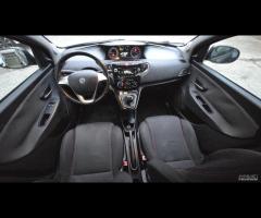 Lancia Ypsilon 1.2 69 CV 5 porte S&S Platinum - 11