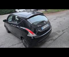 Lancia Ypsilon 1.2 69 CV 5 porte S&S Platinum - 29