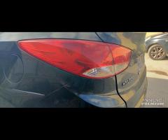 Ricambi Hyundai IX 35 2.0 D del 2012 - 12