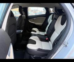 Volvo V40 Cross Country D2 GARANZIA R-DESIGN SPORT - 25