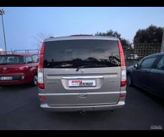 MERCEDEZ VIANO anno 2010