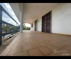 Villa con garage e trulletto - 12