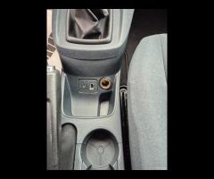 Ford Fiesta 1.6 TDCi 90CV DPF Titanium neopatentat - 16