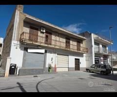 Castelvetrano appartamento con girdino + garage