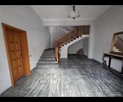 Castelvetrano appartamento con girdino + garage