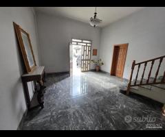 Castelvetrano appartamento con girdino + garage - 8