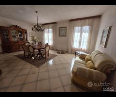 Castelvetrano appartamento con girdino + garage - 12