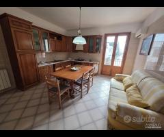 Castelvetrano appartamento con girdino + garage - 17