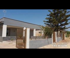 Triscina villa 5 vani + giardino a pochi passi dal