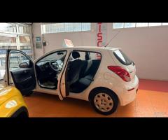 Hyundai i20 1.1 CRDi 5p. Classic - 9