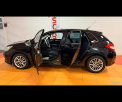 Citroen C4 1.4 VTi 95 Attraction - 10